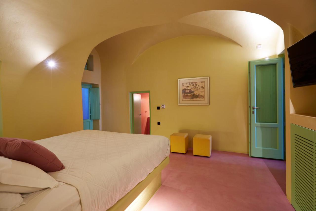 Caldera Gem Suites Fira (Santorini) Ngoại thất bức ảnh