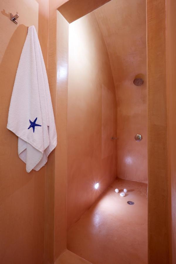 Caldera Gem Suites Fira (Santorini) Ngoại thất bức ảnh